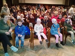 Festivalul Internaţional al Teatrelor de Păpuşi „Sub căciula lui Guguţă”