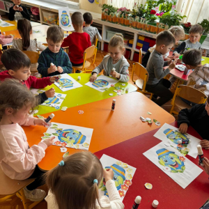 Învățăm să reciclăm pentru un Pământ curat – grupa nr. 8